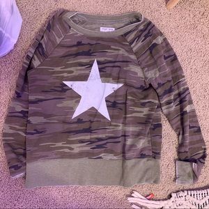 camo star sweater!!